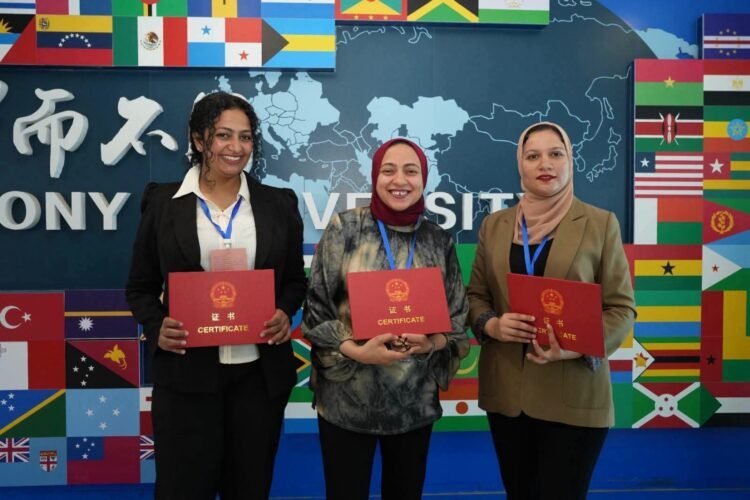 جامعة القاهرة الجديدة التكنولوجية تمثل دول العالم في ختام السيمينار الدولي للتدريب والابتكار بالصين
