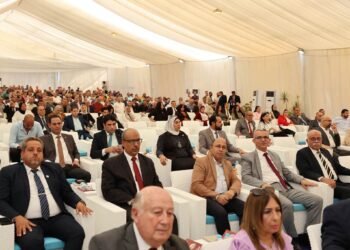 جامعة برج العرب التكنولوجية تعزز التعاون مع القطاع الصناعي وتستعرض مشروعًا طلابيًا في الطاقة المتجددة