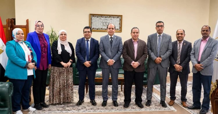 جامعة مدينة السادات تبحث مع جهاز تنمية المشروعات إطلاق برامج لدعم ريادة الأعمال والابتكار والشركات الناشئة