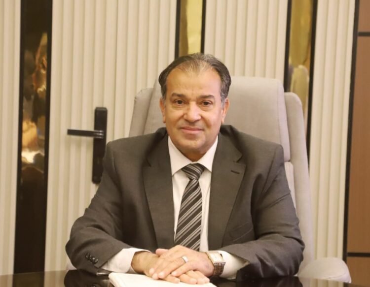 رئيس جامعة قنا يناقش اللمسات النهائية لشهادات تخرج دفعة 2026 ويقرر تسليمها عبر المركز البيومتري