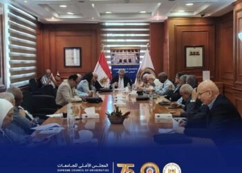 أمين المجلس الأعلى للجامعات يترأس اجتماع لجنة المعادلات الدوري بمقر أمانة المجلس