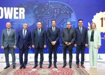 وزيرا الاتصالات والتعليم العالي يشهدان ختام الدورة الرابعة لمبادرة بناء قدرات الجامعات في الذكاء الاصطناعي ويكرمان الفائزين بهاكاثون الطاقة الجديدة والمتجددة