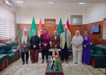 فريق مركز ضمان الجودة بجامعة المنوفية يراجع معايير الاعتماد المؤسسي بكلية الاقتصاد المنزلي
