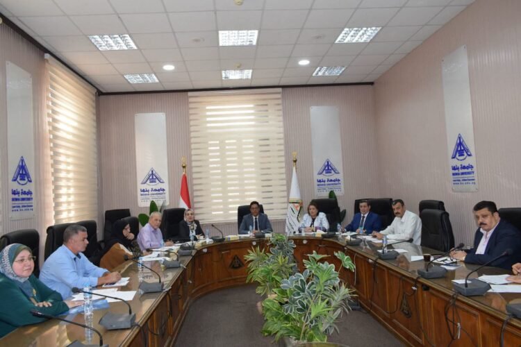 رئيس جامعة بنها يترأس اجتماع مجلس إدارة صندوق المدن الجامعية لمتابعة جاهزية المنشآت وجودة الخدمات للعام الدراسي الجديد