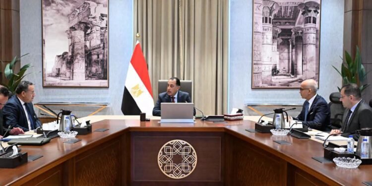 رئيس الوزراء يتابع خطوات إنشاء أول حرم دولي لجامعة إكستر البريطانية في مصر