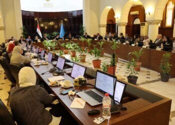 مجلس شئون التعليم والطلاب بجامعة الإسكندرية يبحث استعدادات العام الدراسي الجديد وتطوير الخدمات الرقمية