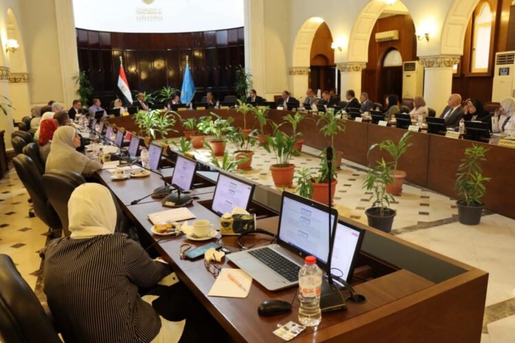 مجلس شئون التعليم والطلاب بجامعة الإسكندرية يبحث استعدادات العام الدراسي الجديد وتطوير الخدمات الرقمية