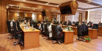 مجلس عمداء جامعة مدينة السادات يناقش استعدادات العام الدراسي الجديد وملفات التطوير والتحول الرقمي