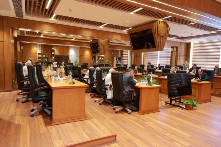 مجلس عمداء جامعة مدينة السادات يناقش استعدادات العام الدراسي الجديد وملفات التطوير والتحول الرقمي