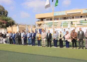 رئيس جامعة بنها يشهد احتفالية بدء العام الدراسي الجديد وتحـية العلم والسلام الوطني بملاعب الجامعة