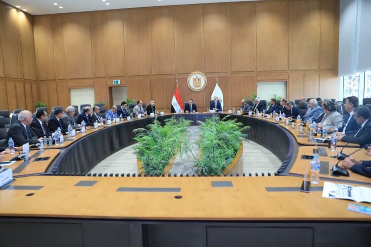 الجودة والابتكار واحتياجات الصناعة في صدارة تطوير الجامعات التكنولوجية.. أبرز قرارات المجلس الأعلى للتعليم التكنولوجي