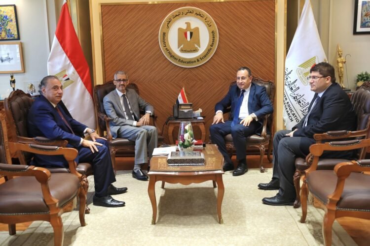 وزير التعليم العالي يبحث مع «الألكسو» تعزيز التعاون العربي في التعليم والبحث العلمي والتدريب