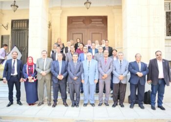 جامعة قنا تعزز جاهزية منظومة الاختبارات الإلكترونية وتبحث تطوير بنيتها التقنية