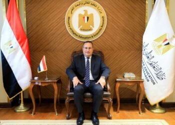 وزير التعليم العالي يعلن تعيين قيادات بحثية جديدة بمعهد بحوث أمراض العيون والمركز القومي للبحوث