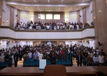 هندسة جنوب الوادي الأهلية تستقبل طلابها الجدد بيوم تعريفي لتعزيز اندماجهم في الحياة الجامعية