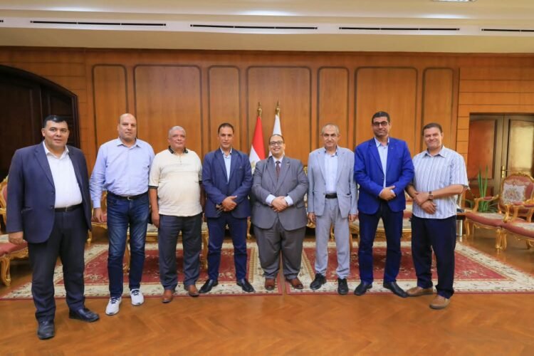 جامعة كفر الشيخ تبحث مع البريد المصري إتاحة خدمات بريدية ومالية جديدة داخل الحرم الجامعي