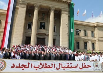 وزير التعليم العالي يتفقد جامعة القاهرة في أول أيام العام الجامعي الجديد.. ويؤكد أولوية جودة التعليم وربط التعليم بسوق العمل