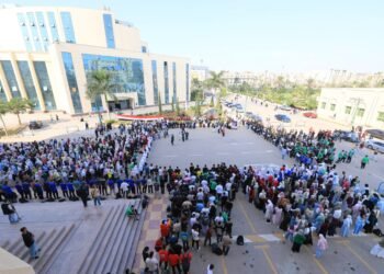 جامعة كفر الشيخ تستقبل طلابها بتحية العلم إيذانًا بانطلاق العام الجامعي الجديد 2026/2027