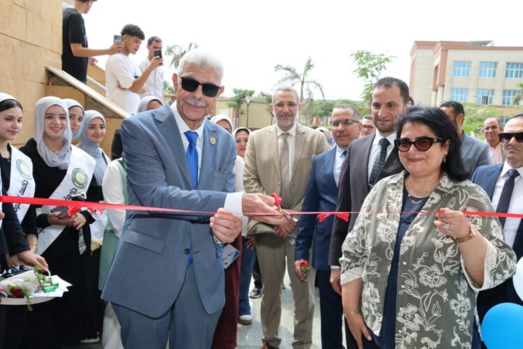 رئيس جامعة المنوفية يفتتح عيادة العلاج الطبيعي بالجامعة الأهلية ويؤكد تطوير منظومة الرعاية الصحية