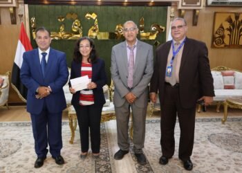 جامعة قنا تتلقى دعمًا بقيمة 750 ألف جنيه من البنك المصري لتنمية الصادرات لدعم مستشفياتها الجامعية