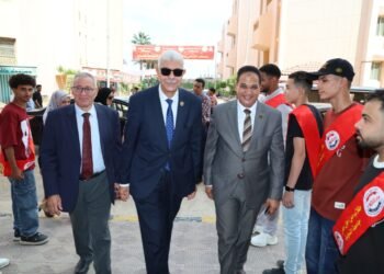 رئيس جامعة المنوفية يتفقد انتظام الدراسة بكلية الحقوق في أول أيام العام الدراسي