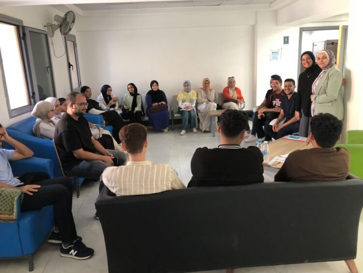 طلاب طب الإسماعيلية الجديدة الأهلية يتلقون تدريبًا إكلينيكيًا بمراكز طب الأسرة بالإسماعيلية لتعزيز مهاراتهم العملية