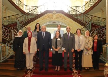 كلية الصيدلة بجامعة عين شمس تستقبل فريق المراجعين والخبراء من مجلس اعتماد التعليم الصيدلي ACPE