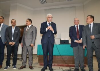 القاصد يتفقد سير العملية التعليمية بكلية التجارة بجامعة المنوفية ويؤكد انتظام الدراسة وتوفير بيئة تعليمية محفزة للطلاب
