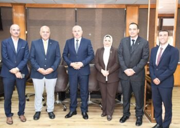 جامعة قناة السويس والاتحاد المصري للرماية يبحثان إطلاق برنامج متخصص وإنشاء ميدان رماية متكامل