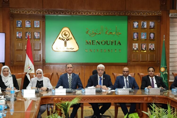 جامعة المنوفية تناقش مواءمة مخرجات التعليم مع احتياجات سوق العمل ومهارات المستقبل استجابةً لدعوة رئيس الجمهورية