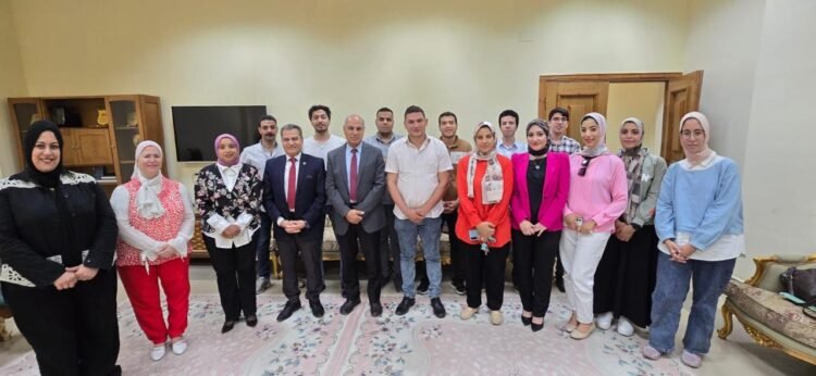 جامعة كفر الشيخ تحصد 4 منح بحثية لطلاب معهد علوم وتكنولوجيا النانو ضمن برنامج «نمو – خطوة بخطوة»
