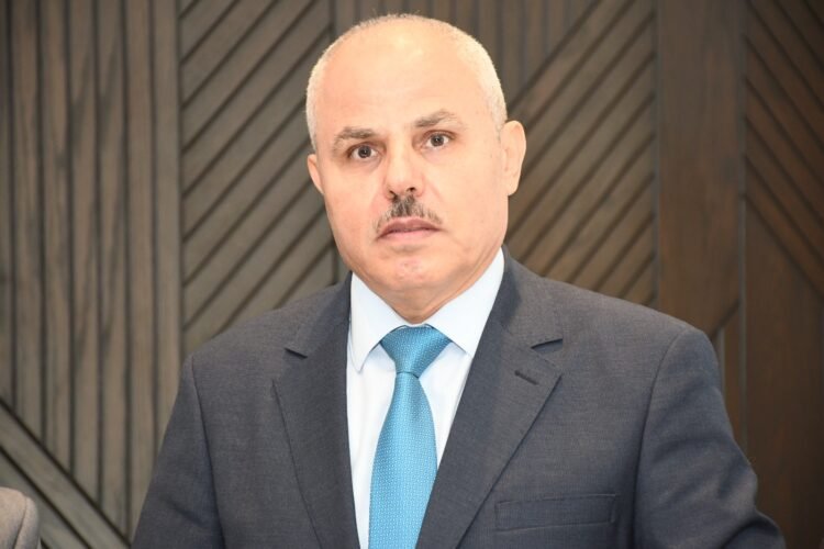 الدكتور ناصر مندور يهنئ الأستاذ الدكتور عادل أحمد حسن صالح بتعيينه رئيسًا لجامعة الإسماعيلية الجديدة الأهلية لمدة أربع سنوات